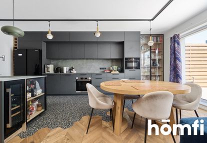 Na sprzedaż komfortowe 2-poziomowe mieszkanie!