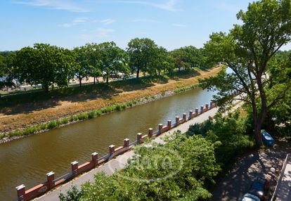 Kawalerka z balkone z widokiem na odrę - jaracza