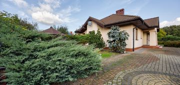 Przestronny dom z tarasem i altaną | 5 pokoi