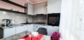 M-2 północ na parterze z dużym balkonem