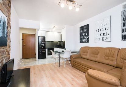 ⭐⭐⭐lubostroń 2 pokoje z garażem w cenie!