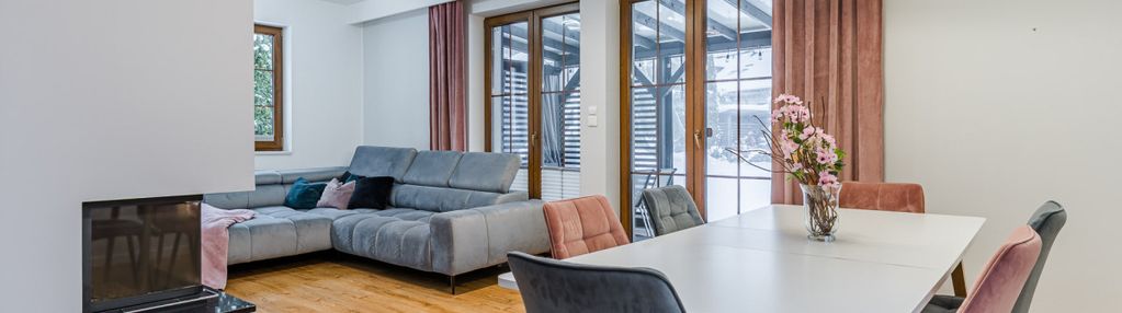 Rodzinny dom z ogrodem zimowym- juszkowo