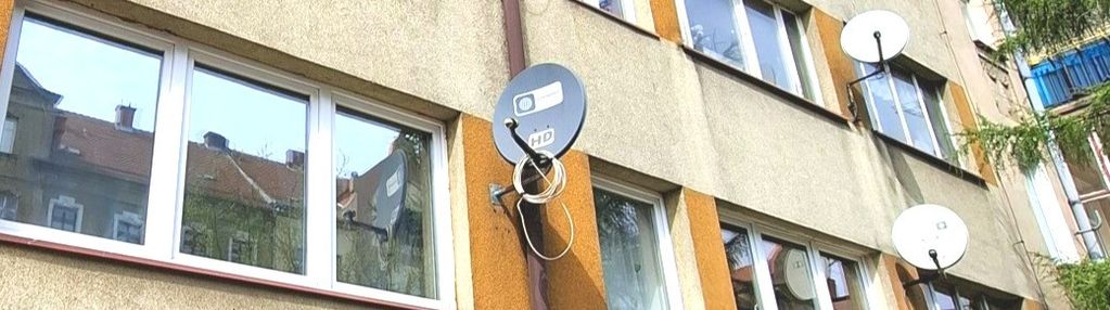 M3-wysoki parter-balkon-do remontu-fabryczne
