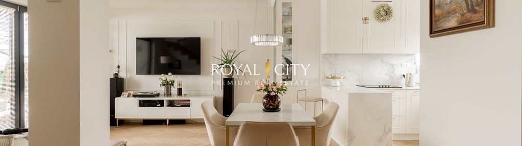 Dom w jakości premium zgorzała z ogrodem.