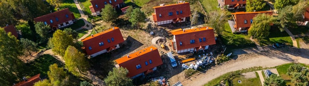 Nowy dom - kaszubska osada w barkocinie.