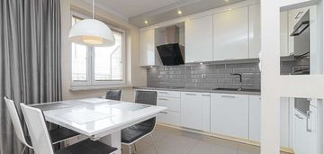 3 pokoje | 65,4 m² | taras 12 m² + balkon | garaż