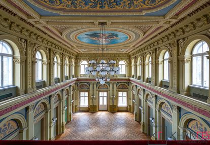 Zabytkowy budynek z xix wieku, centrum łódź