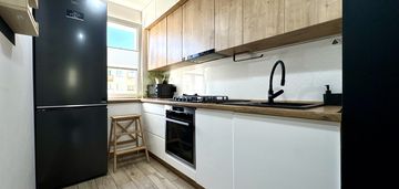 Mieszkanie z klimatyzacją i balkonem – kosmonautów