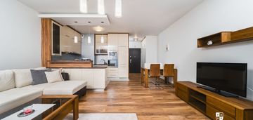 Stylowe studio 39m2 w inwestycji wiślane tarasy