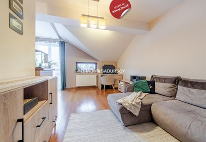 Dwupokojowe mieszkanie na strzeżonym osiedlu