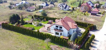 Komfortowy dom z pięknym ogrodem w ciechocinku