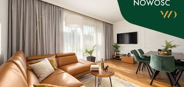 Segment z ogródkiem i wnętrzami zaprojektowanymi przez deer design