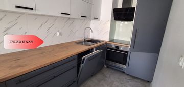 Pierwszy najem/ balkon/ komórka/ miejsce postojowe