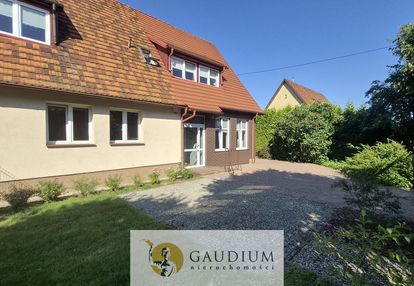 Bliźniak 5 pokoi z biurem i ogrodem