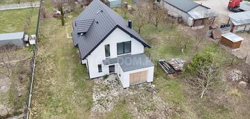 Dom 183,96 m² na działce 1089 m² – kowala