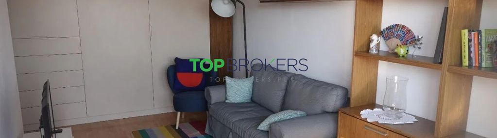 Salon z aneksem i sypialnia, garaż, metro