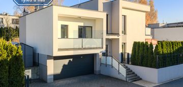 Komfortowy dom, parkitka ul. małopolska