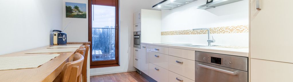 Kapelanka 6a 54,5m2, 2 osobne pokoje, garaż