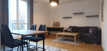 Wysokie  2 pokoje widna kuchnia. mokotów kamienica