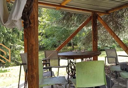 Dom z potencjałem/ 2 mieszkania/działka 10 ar