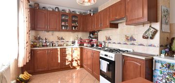 2poziomowe garaż 2 komórki lokatorskie 5ar działka