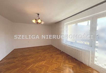 Okol. wyższych uczelni, c.o. miejskie, balkon