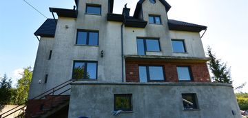 Dom 18-pok., 500 m2, chęciny