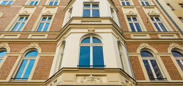 Zrewitalizowana kamienica | sztukateria | loggia