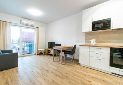 2 pokoje i obozowa i od 1.05 i parking w cenie