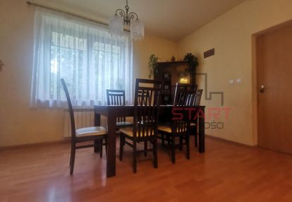 Dom w centrum grodziska mazowieckiego.