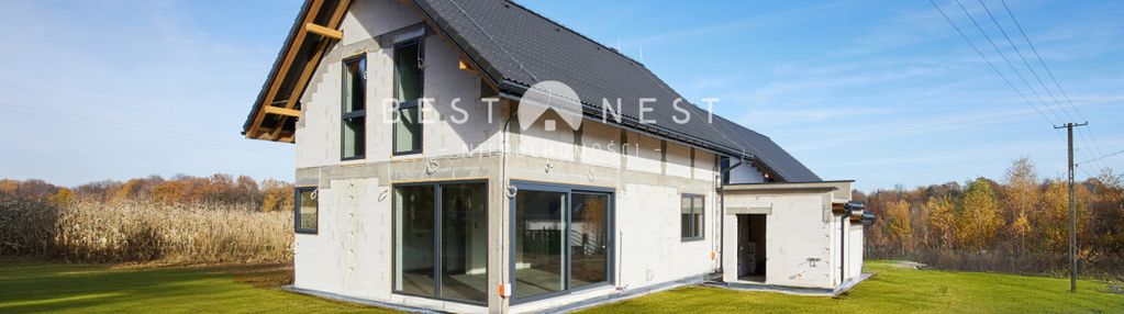 Duży dom w garażem na dwa samochody