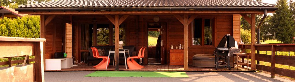 Dom nad jeziorem z dużą działką