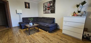 Na sprzedaż przytulne 2
pokojowe mieszkanie 40m2 w samym sercu ostrołęki