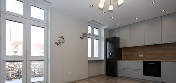 Kawalerka po remocnie w klimatycznej kamienicy!