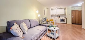 Komfortowe m. z balkonem i miejscem post. na kępie