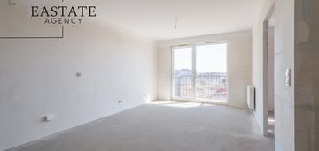 Przestronne mieszkanie w stanie deweloperskim