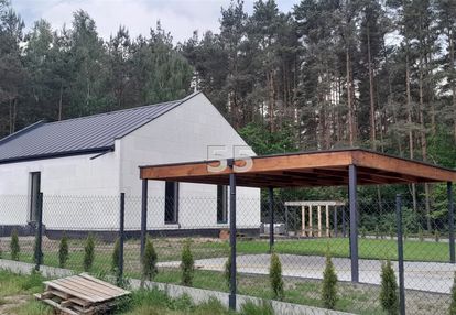 Przestronny dom na pięknej działce wśród zieleni