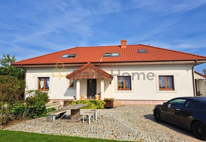 Duży dom + samodzielna kawalerka