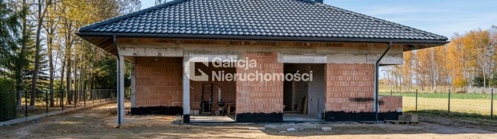 Stan surowy zamknięty z roletami zewnętrznymi