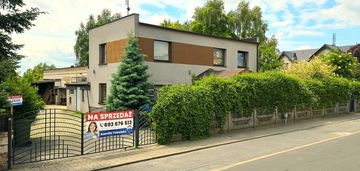 Rokietnica, dom i budynki na usługi lub produkcję
