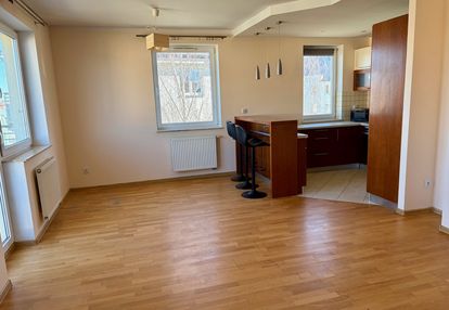 Przestronne mieszkanie w świetnej lokalizacji.