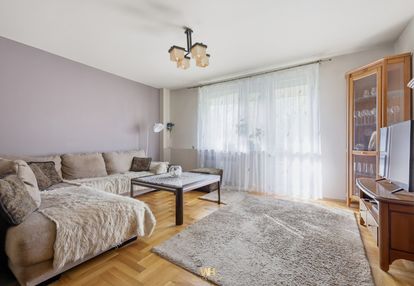 4 pokoje z widokiem na zieleń i cisza i balkon