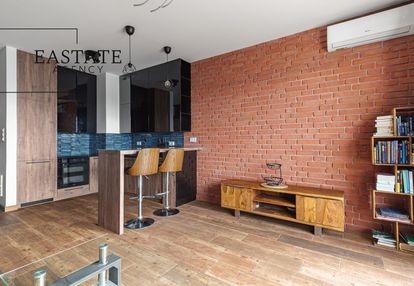 Służewiec, 2pokoje,2komórki,2 miejsca postojowe