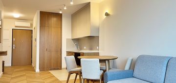 Apartament 45 m² z garderobą w centrum