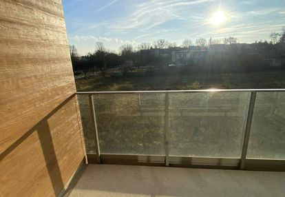 Zielono cicho kameralnie. ostatni najwyższe piętro