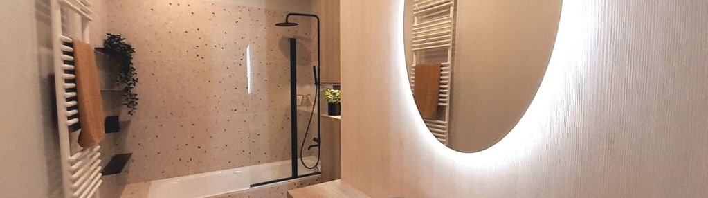 Apartamentowiec: umeblowane, wolne od ręki
