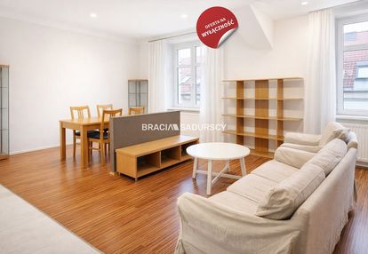 Jasne ustawne mieszkanie w centrum krakowa.