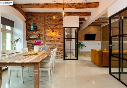 3-pokojowe, klimatyczne mieszkanie w centrum!