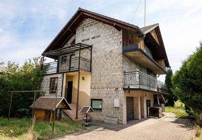 Dom w centrum miejscowości