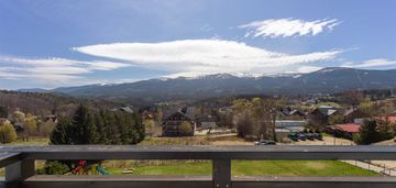 Apartament z widokiem na karkonosze i dwoma balkon